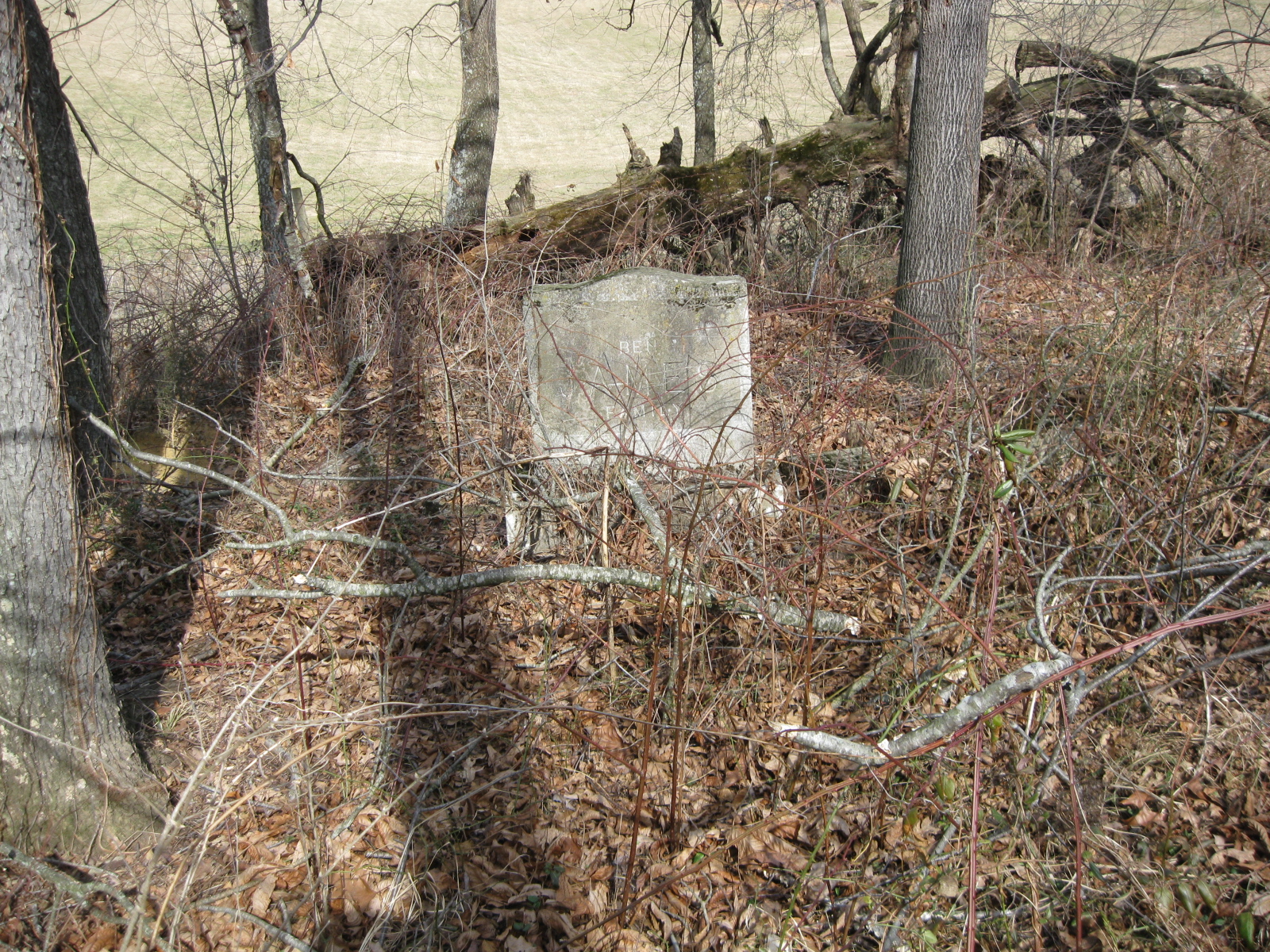Peargon Cemetery - Photo 2